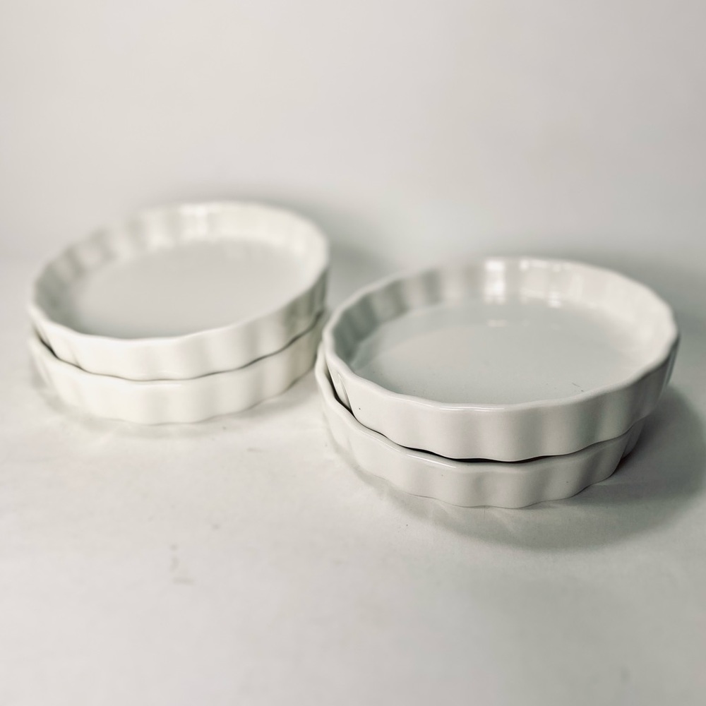 4 Sweese Porcelain Ramekin Round Tart Pan Mini Fluted Quiche Dishes Creme Brulee